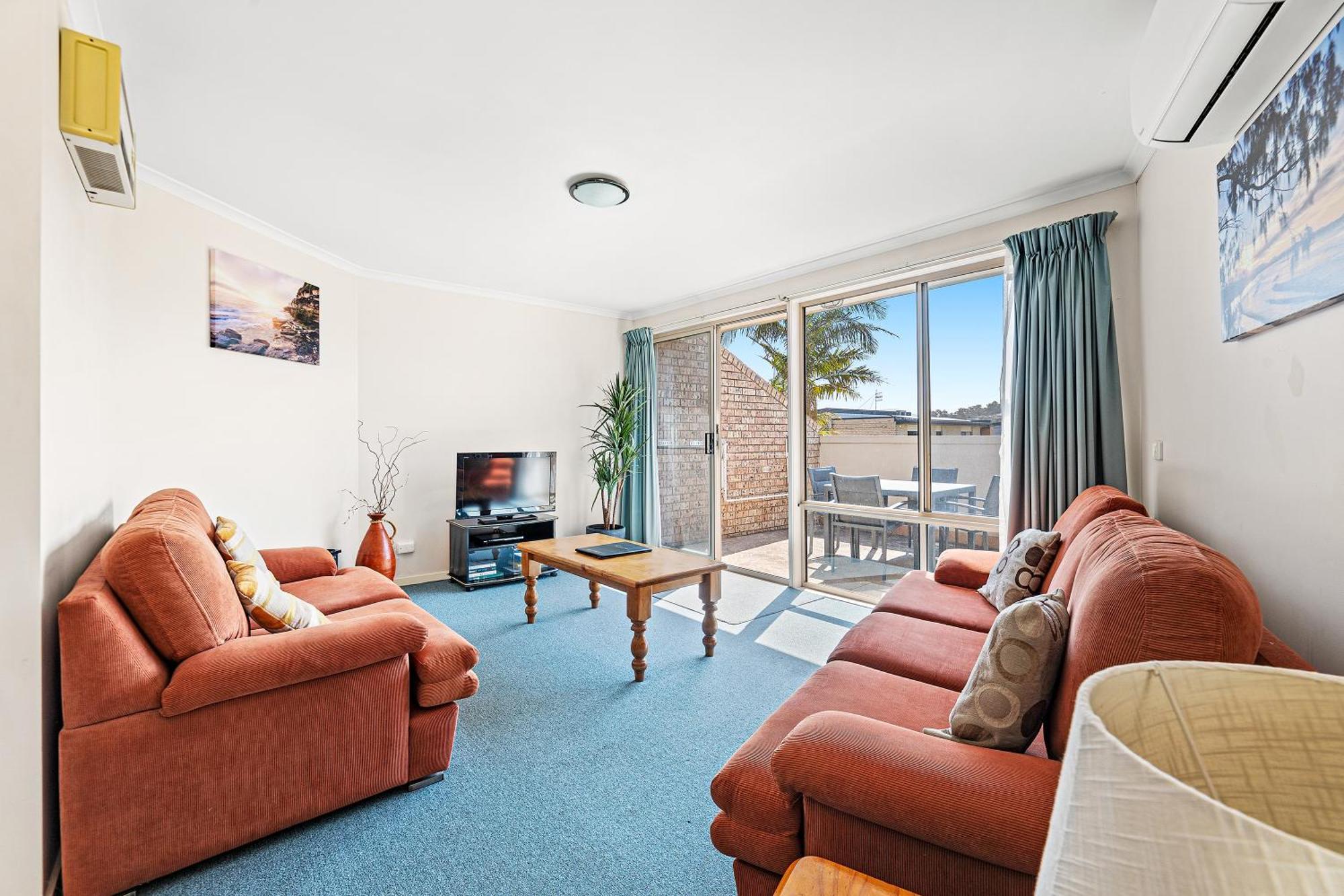 Tween Waters Merimbula Room photo