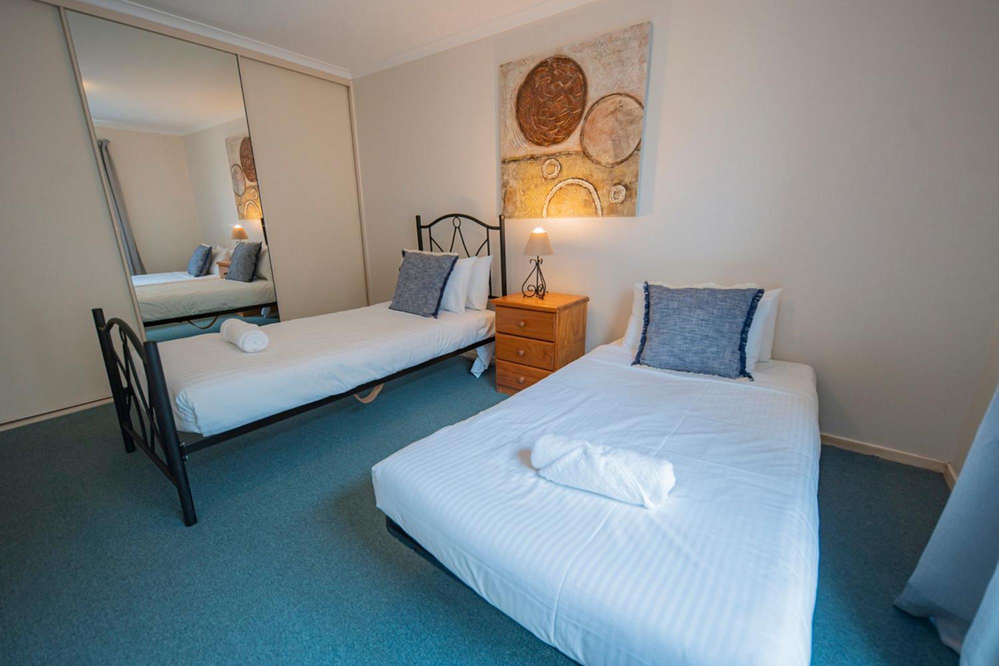 Tween Waters Merimbula Room photo